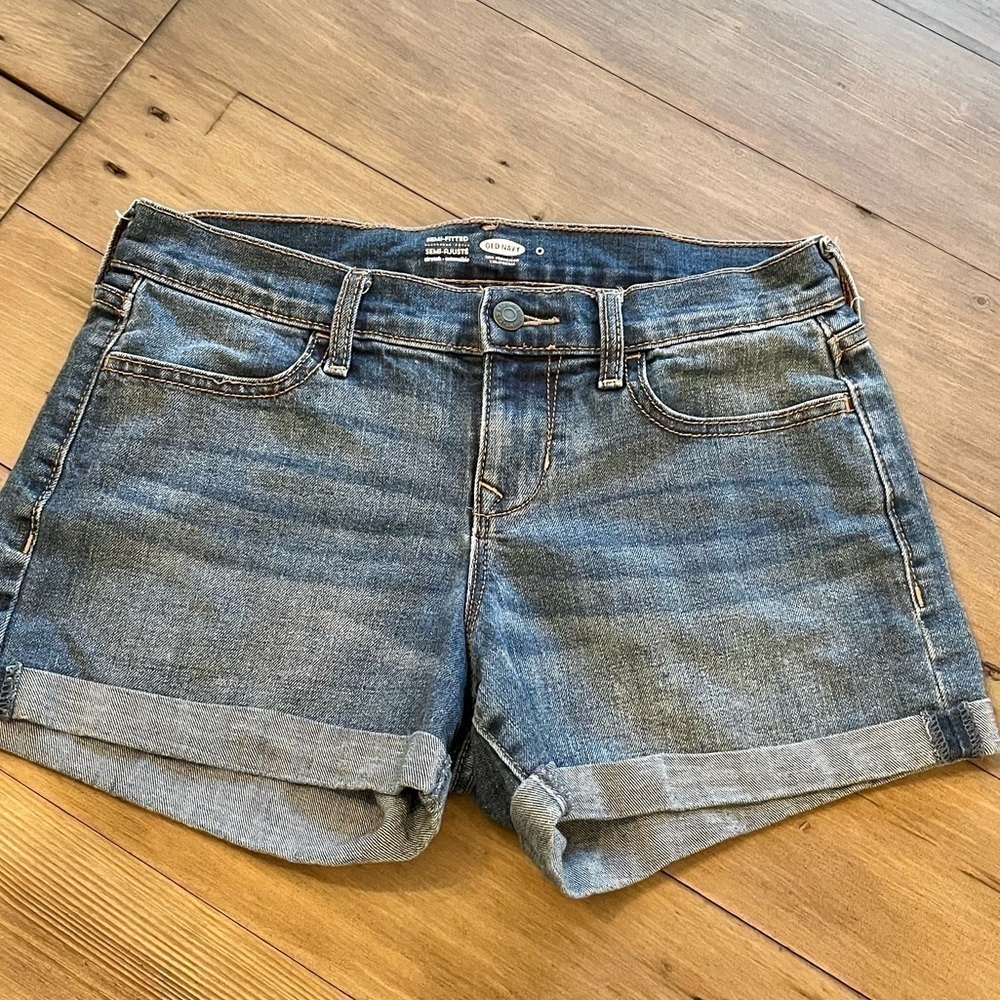 π
ΊOLD Navy denim shorts